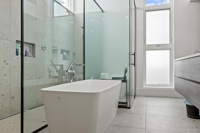 660 Dewey Street, Birmingham, MI 48009