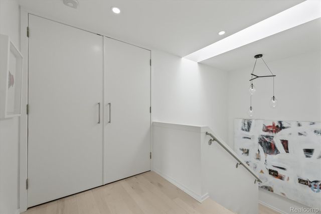 660 Dewey Street, Birmingham, MI 48009