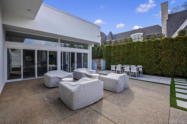 660 Dewey Street, Birmingham, MI 48009