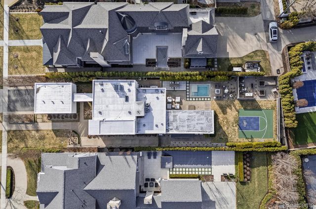 660 Dewey Street, Birmingham, MI 48009