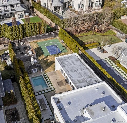 660 Dewey Street, Birmingham, MI 48009