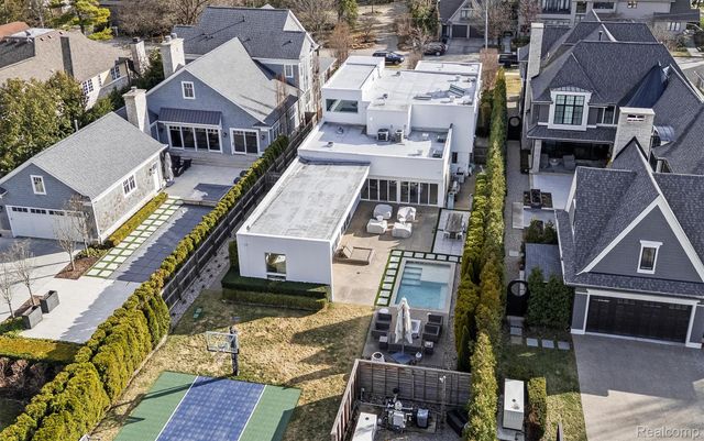 660 Dewey Street, Birmingham, MI 48009