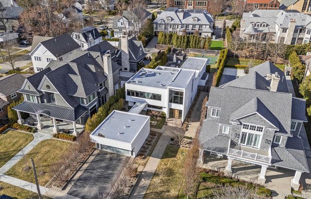 660 Dewey Street, Birmingham, MI 48009