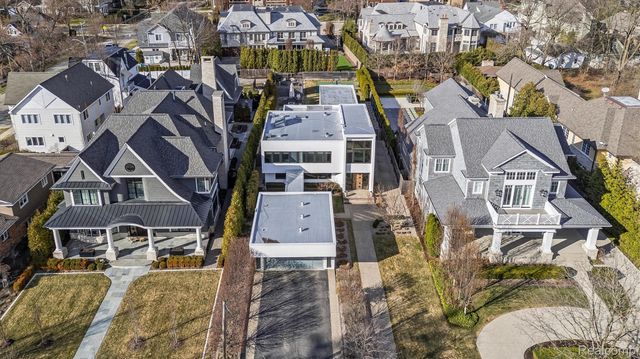 660 Dewey Street, Birmingham, MI 48009