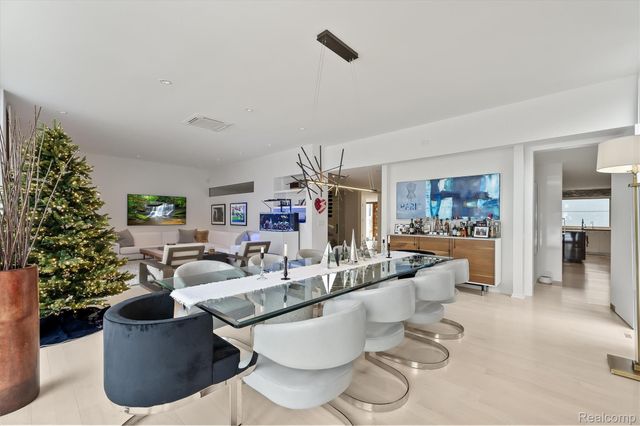 660 Dewey Street, Birmingham, MI 48009