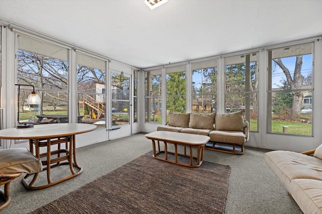9432 Garden COURT, Hales Corners, WI 53130