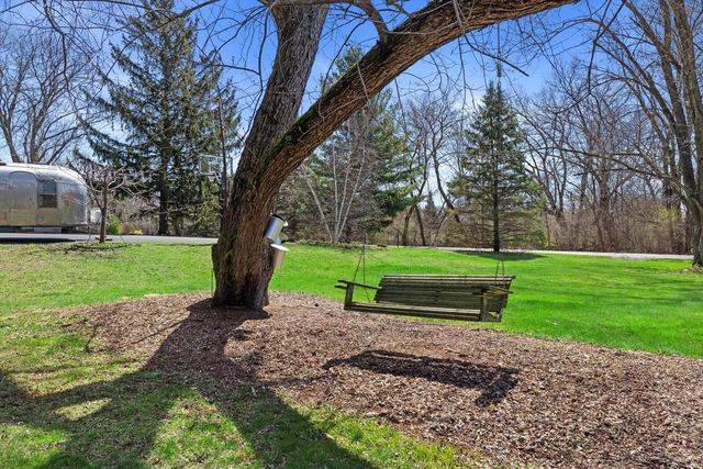 9432 Garden COURT, Hales Corners, WI 53130