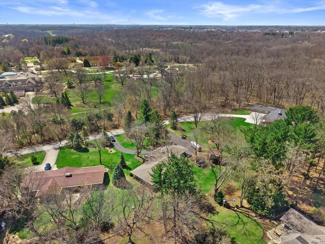 9432 Garden COURT, Hales Corners, WI 53130