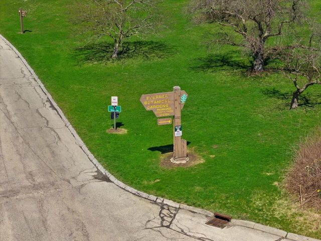 9432 Garden COURT, Hales Corners, WI 53130