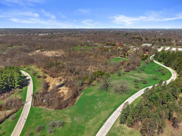 9432 Garden COURT, Hales Corners, WI 53130