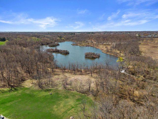 9432 Garden COURT, Hales Corners, WI 53130