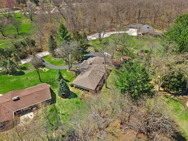 9432 Garden COURT, Hales Corners, WI 53130