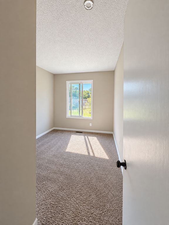 2933 69th Lane N, Brooklyn Center, MN 55430 — photo 5
