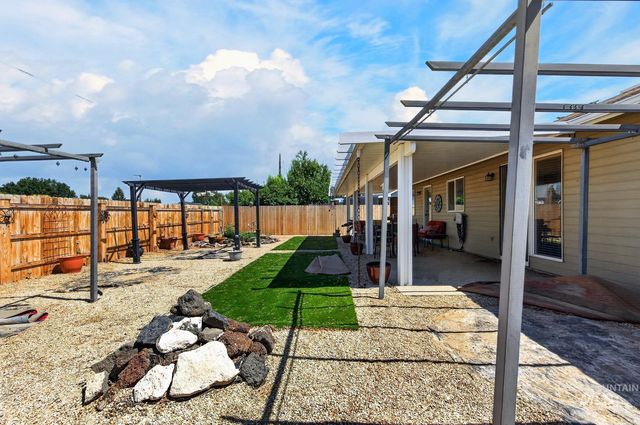 11854 W Silver City Ct, Boise, ID 83713