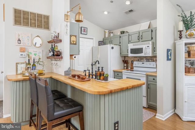 96 CRESTMONT DR, Mantua, NJ 08051