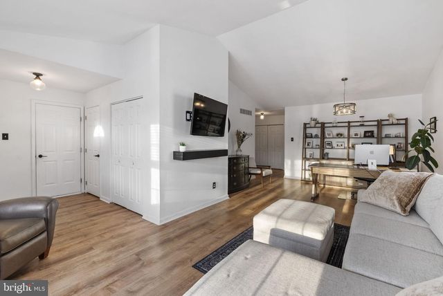 1 GLENEAGLES RD, Royersford, PA 19468