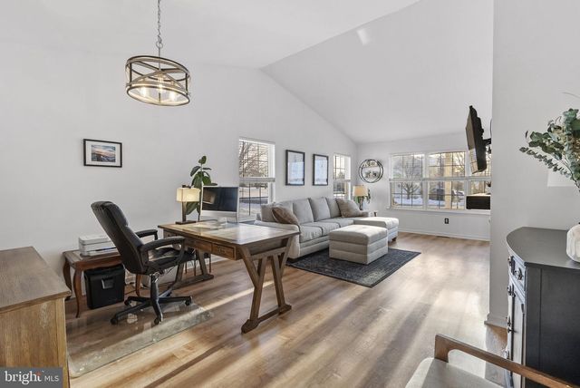 1 GLENEAGLES RD, Royersford, PA 19468