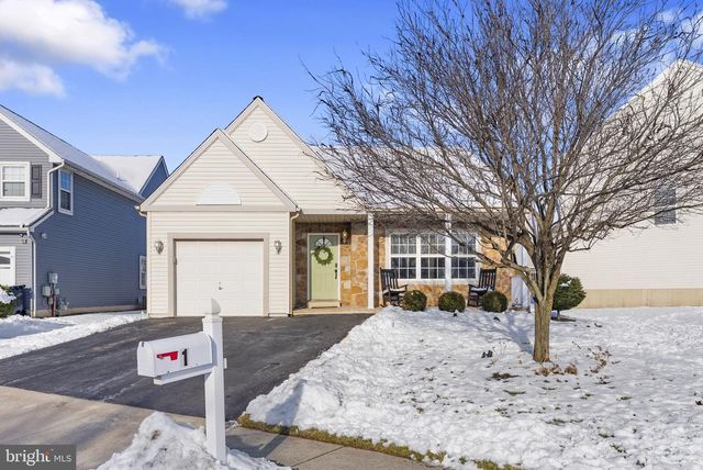 1 GLENEAGLES RD, Royersford, PA 19468