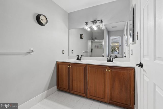 1 GLENEAGLES RD, Royersford, PA 19468