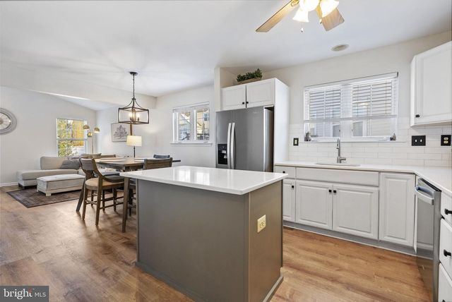 1 GLENEAGLES RD, Royersford, PA 19468