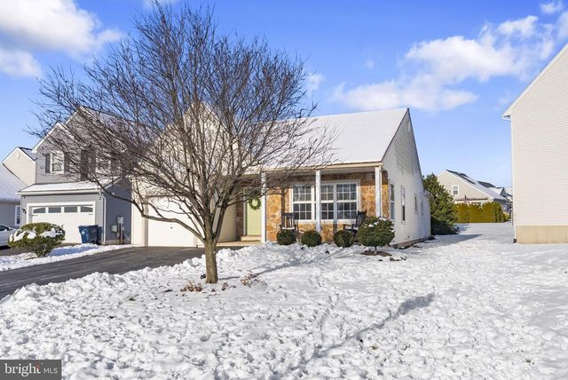 1 GLENEAGLES RD, Royersford, PA 19468