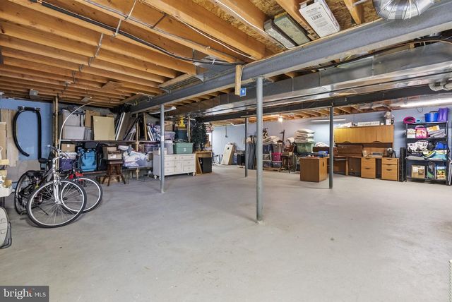 1 GLENEAGLES RD, Royersford, PA 19468