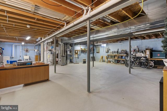 1 GLENEAGLES RD, Royersford, PA 19468