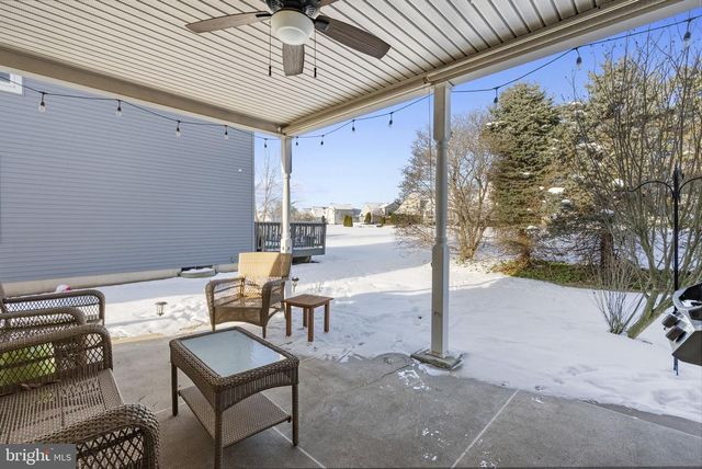 1 GLENEAGLES RD, Royersford, PA 19468