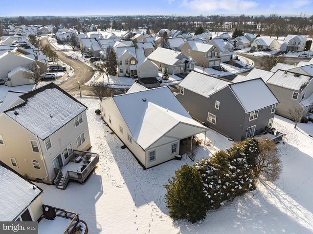 1 GLENEAGLES RD, Royersford, PA 19468