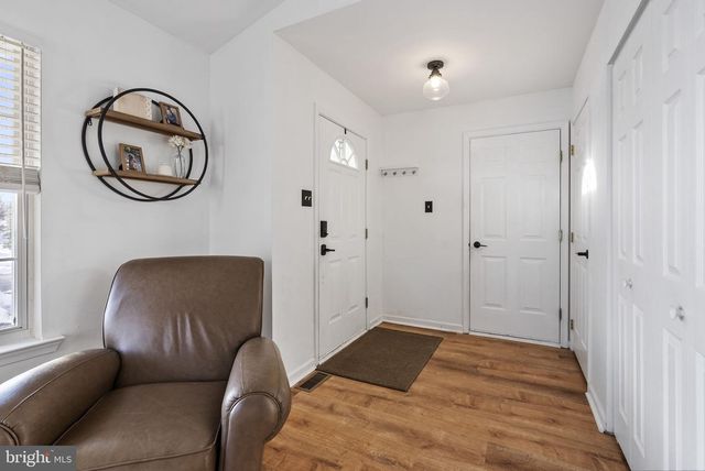 1 GLENEAGLES RD, Royersford, PA 19468