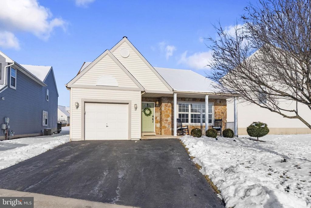 1 GLENEAGLES RD, Royersford, PA 19468