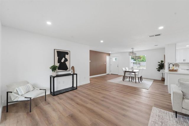 1507 YVONNE, Apopka, FL 32712