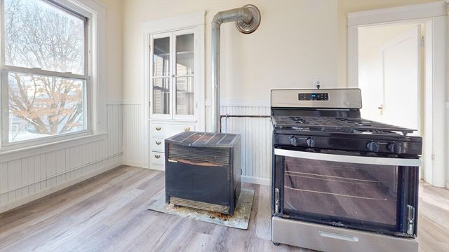 91 Fox St, Worcester, MA 01604