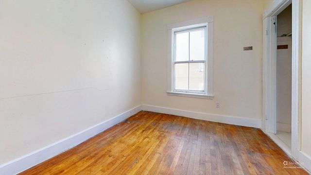 91 Fox St, Worcester, MA 01604