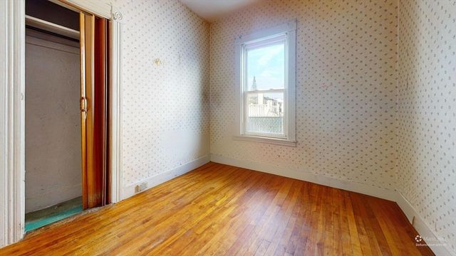 91 Fox St, Worcester, MA 01604