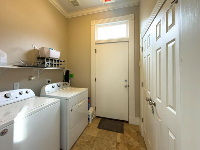 1613 Summer Street, Houston, TX 77007