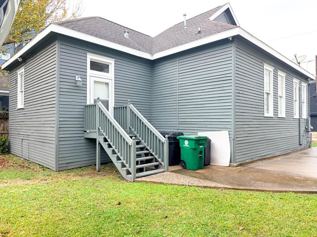 1613 Summer Street, Houston, TX 77007