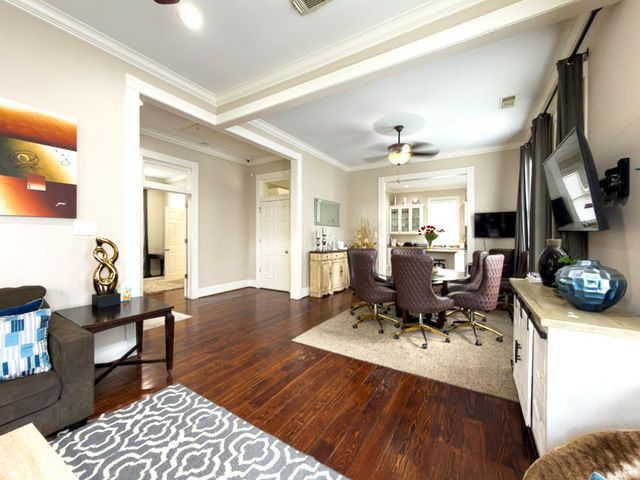 1613 Summer Street, Houston, TX 77007