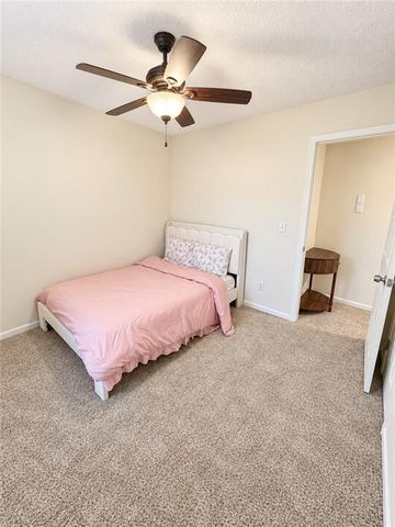 10430 N Tracy Avenue, Kansas City, MO 64155