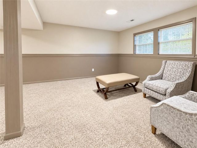 10430 N Tracy Avenue, Kansas City, MO 64155