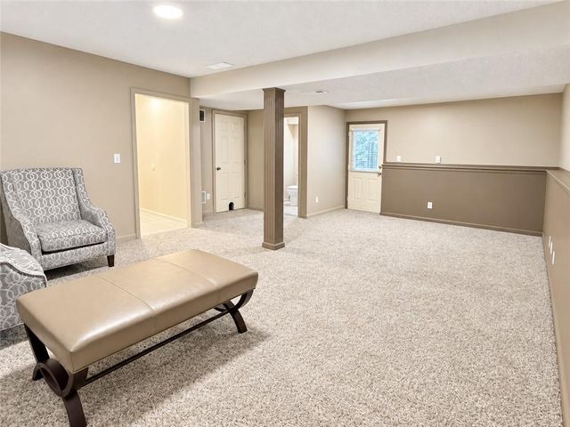 10430 N Tracy Avenue, Kansas City, MO 64155