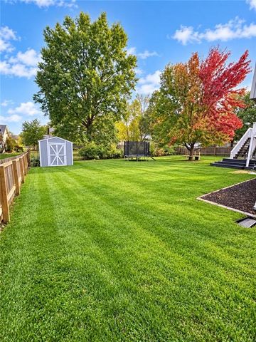10430 N Tracy Avenue, Kansas City, MO 64155