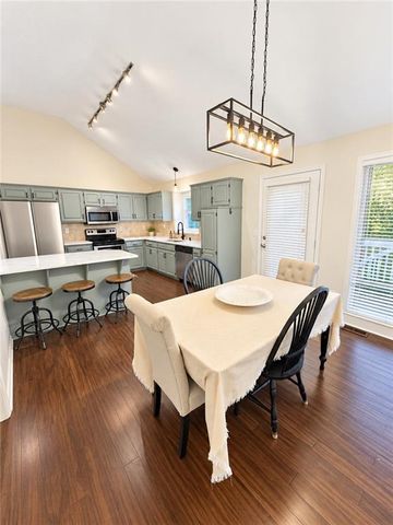 10430 N Tracy Avenue, Kansas City, MO 64155