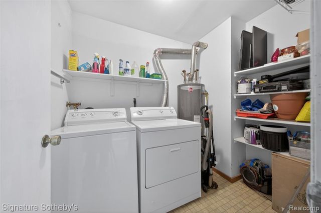 875 S Pontiac Trail B208, Walled Lake, MI 48390