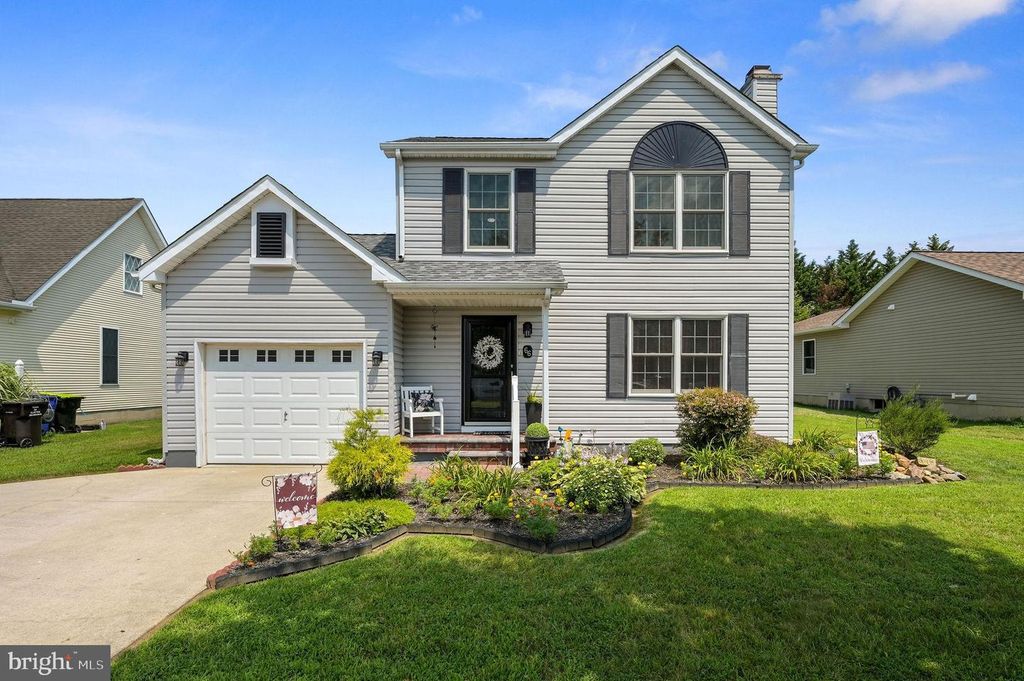 66 N LONGWOOD LN, Clayton, DE 19938
