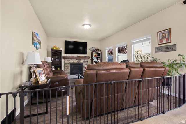 2005 E REDTAIL WAY, Layton, UT 84040