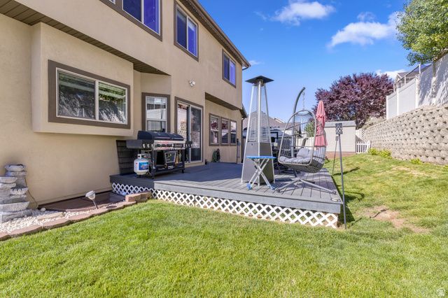 2005 E REDTAIL WAY, Layton, UT 84040