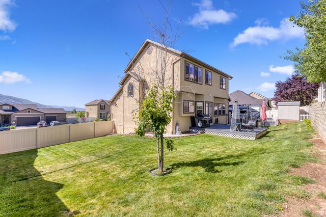 2005 E REDTAIL WAY, Layton, UT 84040