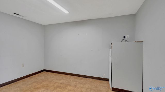 1214 North Jefferson Street, Athens, AL 35611