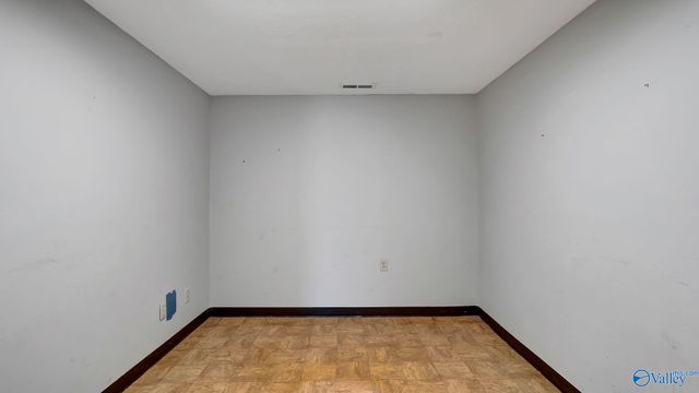 1214 North Jefferson Street, Athens, AL 35611